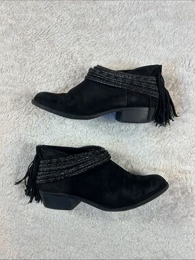 BCBGeneration black‎ fringe suede ankle booties 9